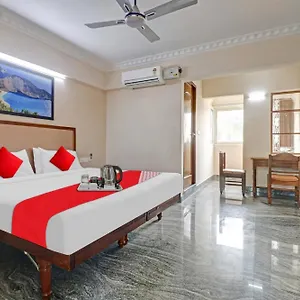O Poptavern Premium 3* Thiruvananthapuram
